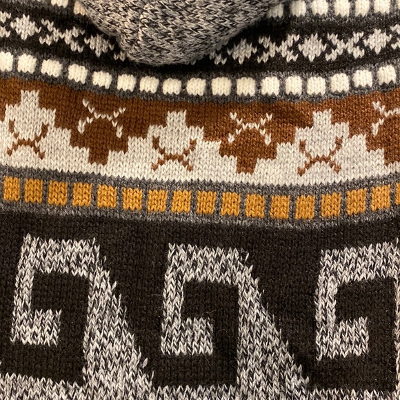 COPY - Gorgeous Handmade in Ecuador Alpaca Hoodie. - Picture 3 of 4